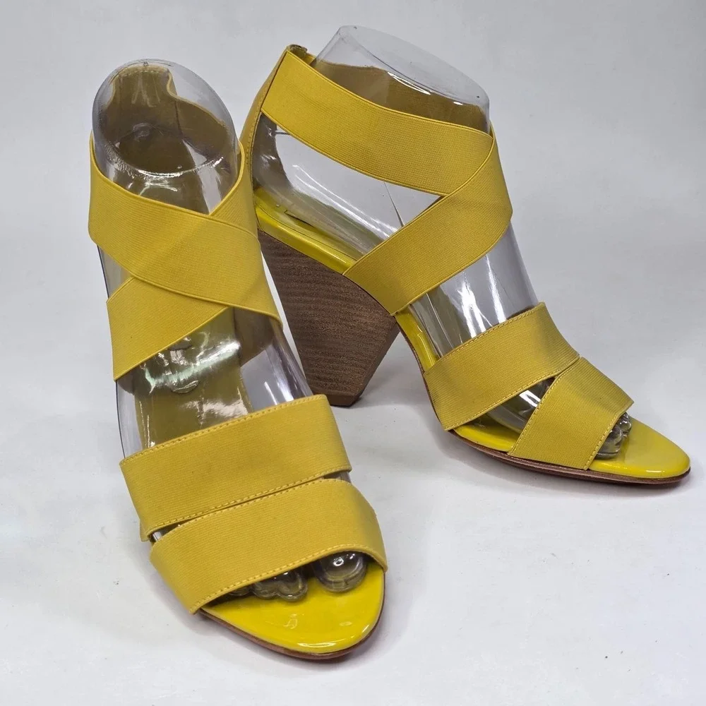 BCBGMAXAZRIA Women's Wedge Heel Size 6 B EU 36 Yellow Strappy Slip On Sandals